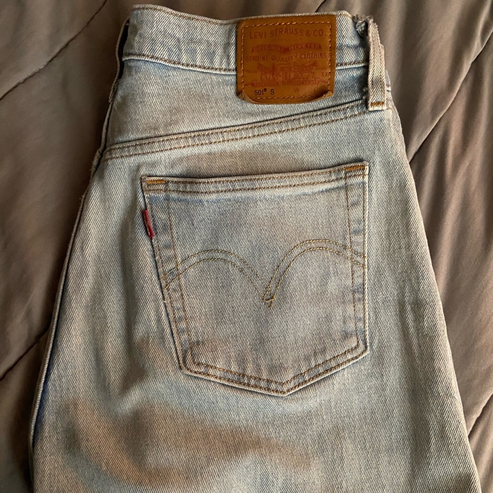 Levis